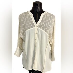 Anthropologie Seen Worn Kept White Button Top Size 8 Cream with gold embroidery